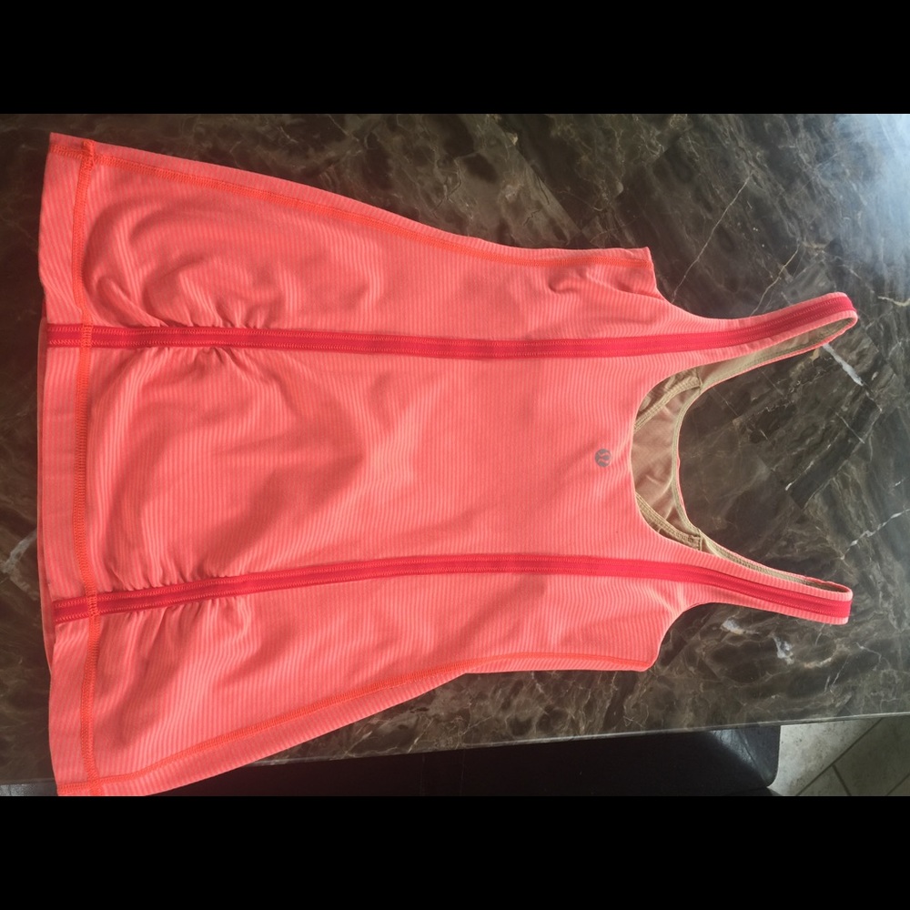 Lululemon orange top with piping and ruching. - Picture 2 of 4